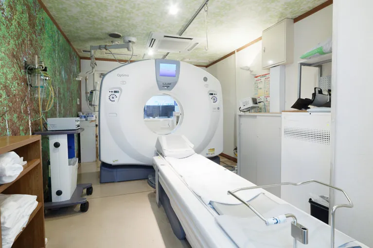 64型多层CT装置(GE公司生产的Optima CT660)